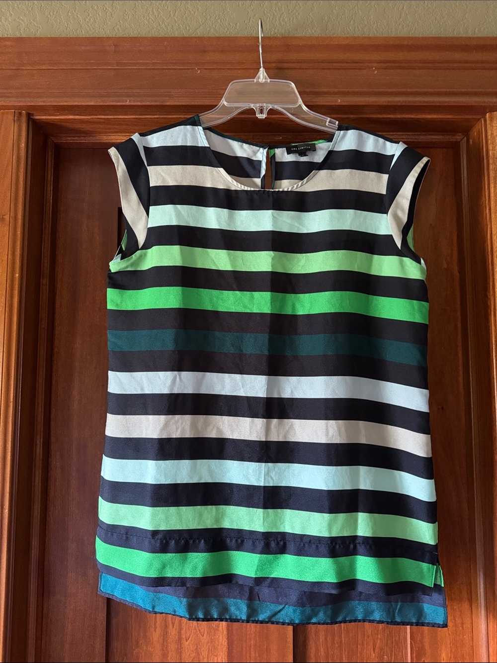 The Limited top size medium.